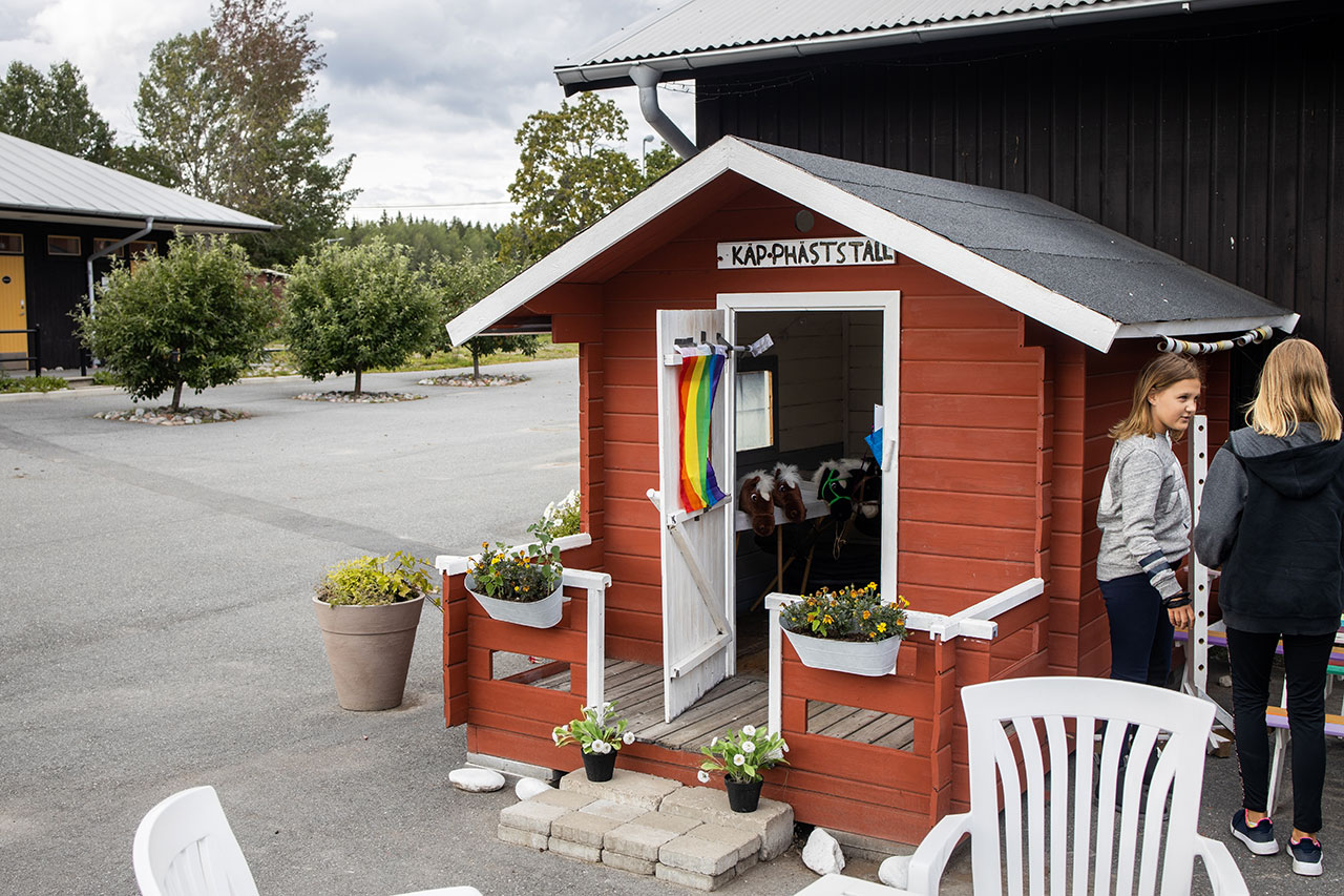 Käpphäststall på Överby Hästsportförening.
