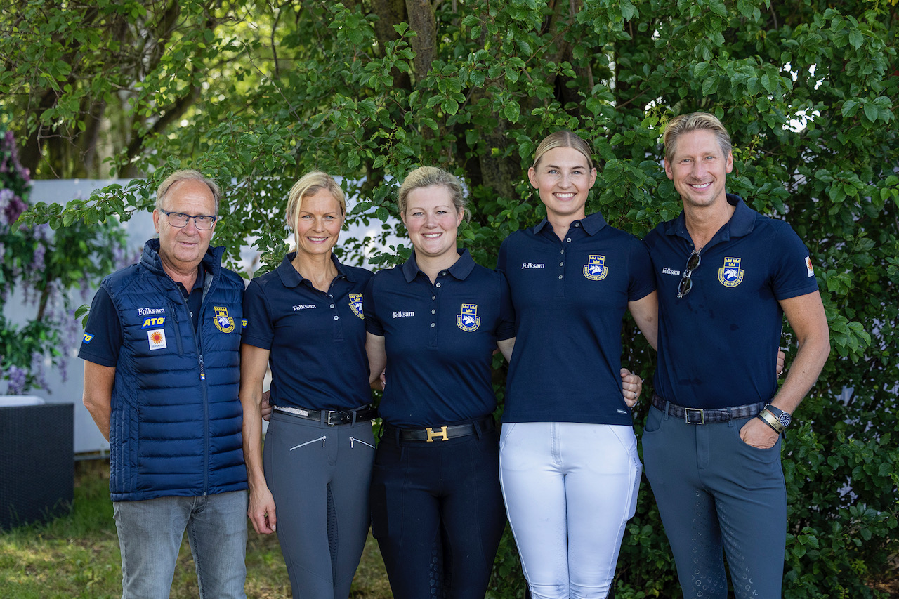 Sveriges lag i FEI Dressage Nations Cup i Falsterbo 2023. Från vänster; Bo Jenå, Anna Blomgren, Malin Wahlkamp-Nilsson, Marina Mattsson, Patrik Kittel.