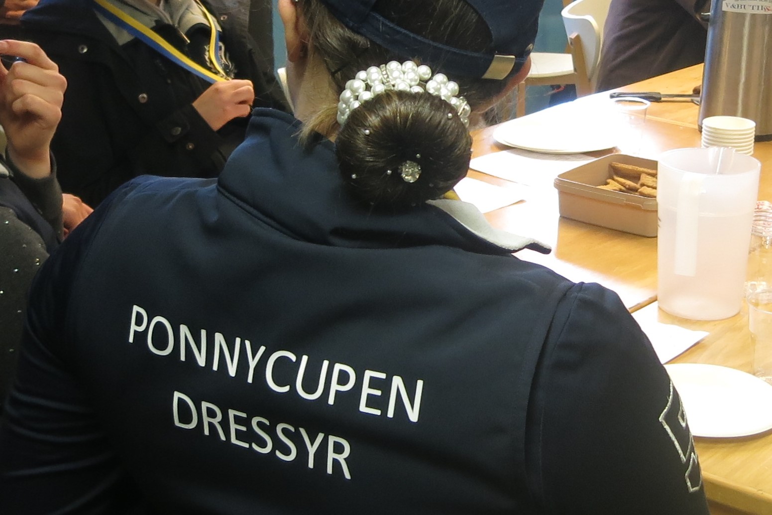 Fika efter final i Ponnycupen dressyr 2017